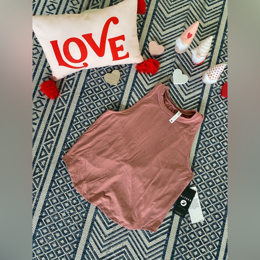 Glyder XS dusty rosé sleeveless top